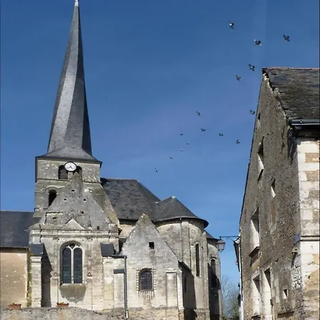 Vue Sur L'eglise Saint-symphorien * Bauge-en-Anjou
